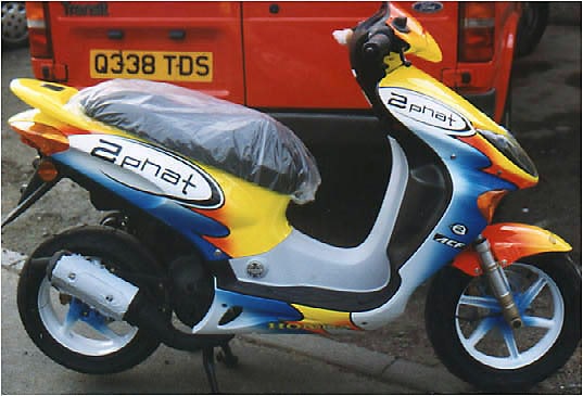 painting motorbike plastics